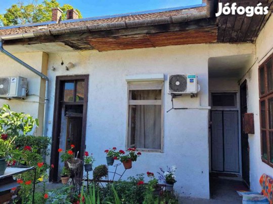 IV. Kerület, Berda József utca, 24 m2-es, társasházi lakás, 1 szobás