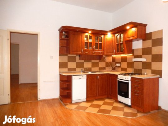 IX. Kerület, Ipar utca, 74 m2-es, társasházi lakás, 3 szobás, jó