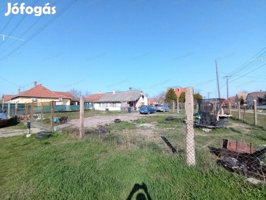 IZSÁKI ÉPÍTÉSI TELEK ELADÓ!