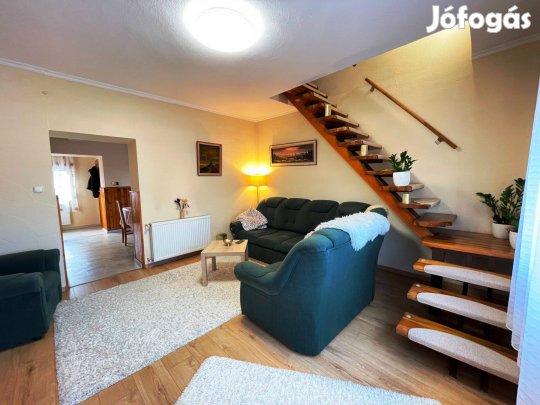 I. em. tégla lakás+garázs, Tesco környékén