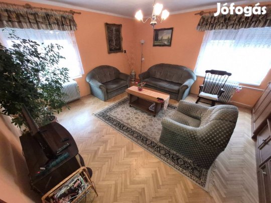 Ideális otthon nagyobb családnak Alsózsolca szívében!