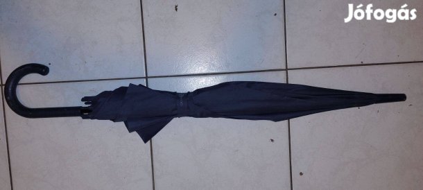 Ideen fekete esernyő