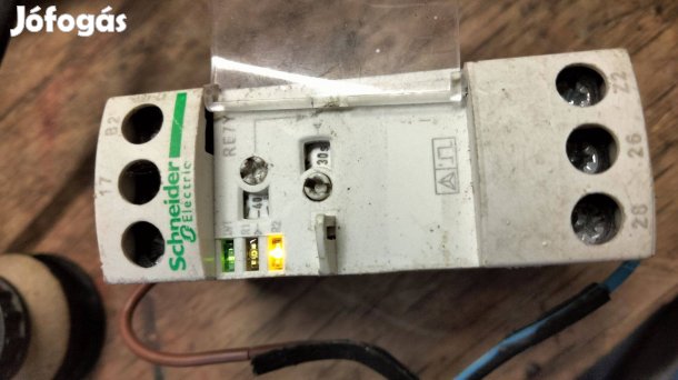 Időrelé sinre rakható