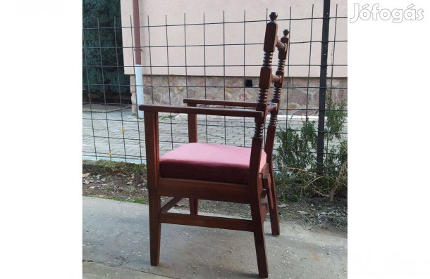 Idöskoruak felulését elösegitö szék