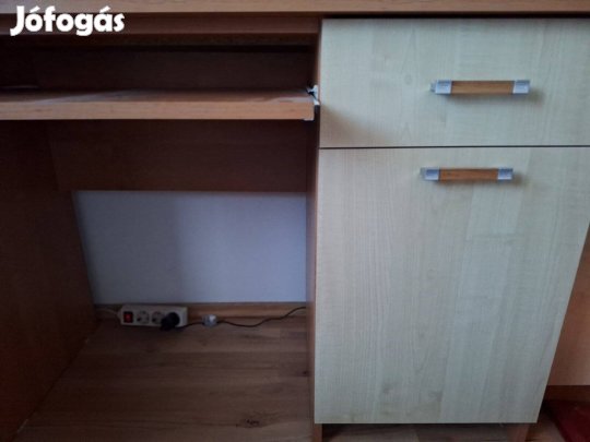 Ifjúsági-, tanuló bútor