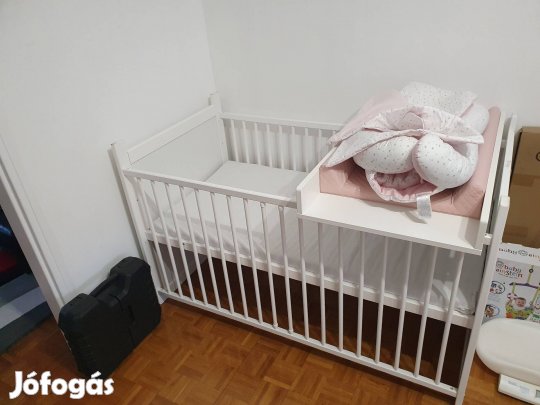 Ifjúsági ággyá alakítható babaágy