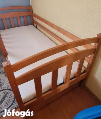 Ifjusági ágy tökéletes állapotban
