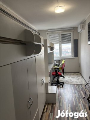 Ifjúsági emeletes ágy beépített bútorokkal