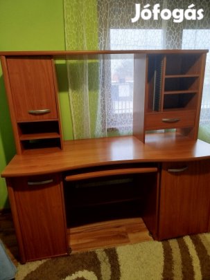 Ifjúsági íróasztal 