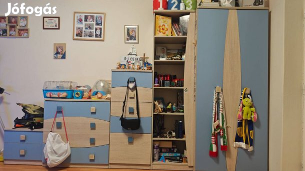 Ifjúsági szekrénysor ajándék 200*290 cm szőnyeggel