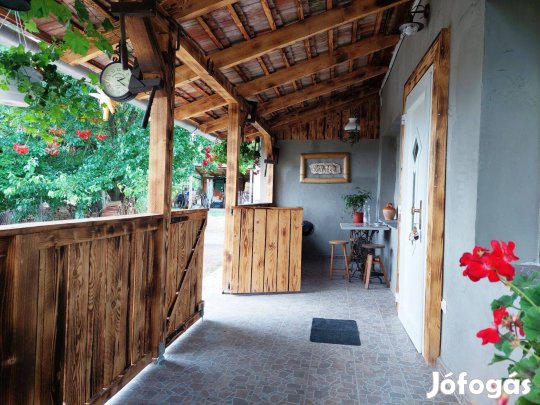 Igal, Szent István utca, 100 Nm-es, 3 szobás, felújított családi ház