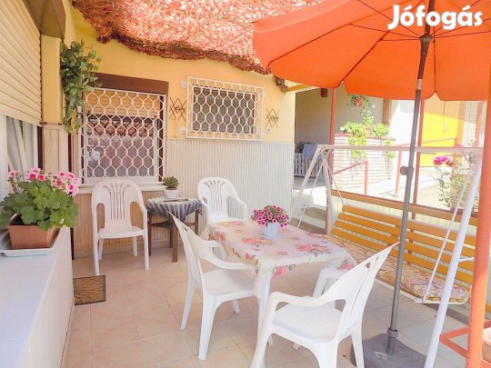 Igalban szépen karbantartott családi ház