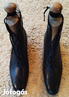 Igazi BOSZI-cipő fanatikusoknak!!! Női cipő