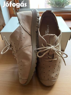 Igazi bőr, lyukacsos béleletlen, bézs Eksbut cipő 37 Újszerű