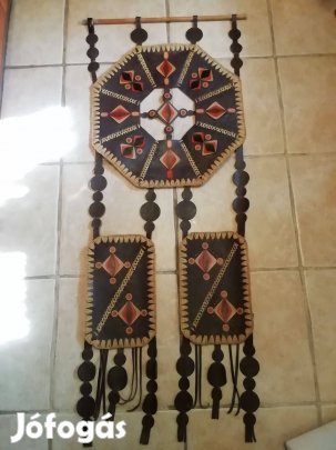 Igazi bőr kézműves fali dísz, színházi kellék, dekoráció, népművészeti