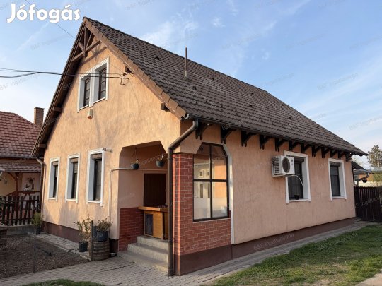 Igényes 3 szobás családi ház Hajdúszoboszlón