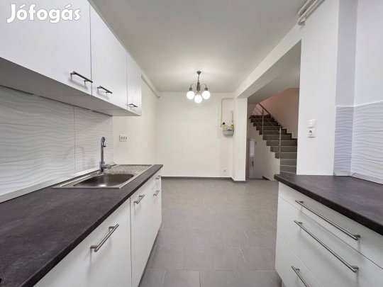 Igényes, modern társasházi lakás kiadó, azzonal költözhető