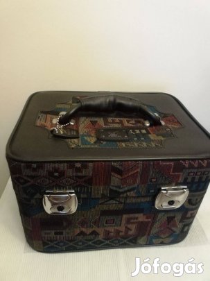 Igényeseknek! Gyönyörű utazó sminktáska, piperatáska, vadonatúj