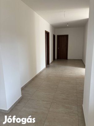 Igényesen felújított családi ház