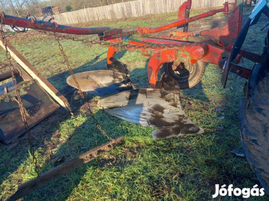 Ih kettes eke nagyon jó állapotban , újszerű kopóelemekkel. 120eFt nul