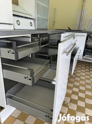 Ikae konyhabútor