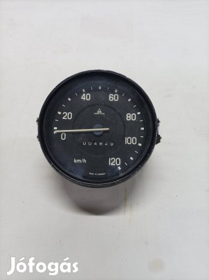 Ikarus kilométer óra