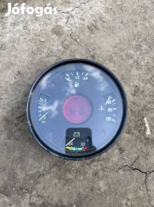 Ikarus kombinált műszer