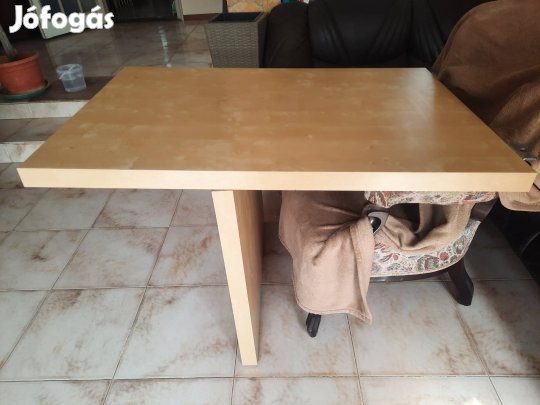 Ikea Kallaxhoz tartozó asztal, natúr színben