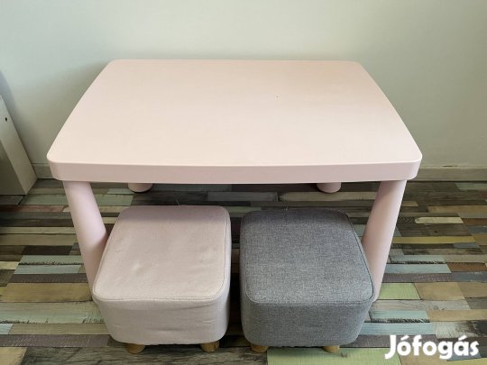 Ikea Mammut gyerekasztal és kisszékek