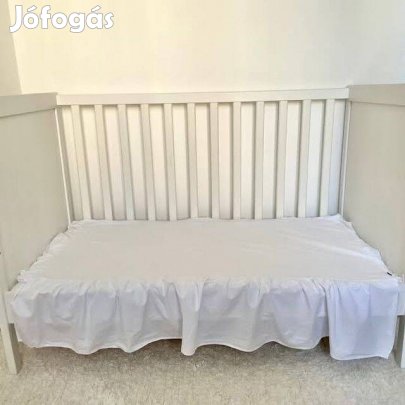 Ikea Sundvik rácsos kiságy, matraccal, rácsvédővel, lepedőkkel