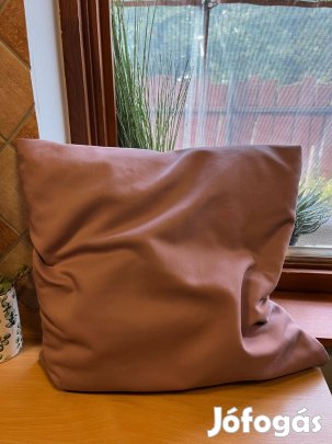 Ikea anyagú mályva szín párnahuzat, párnával együtt