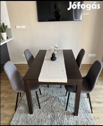 Ikea asztal bjursta székekkel