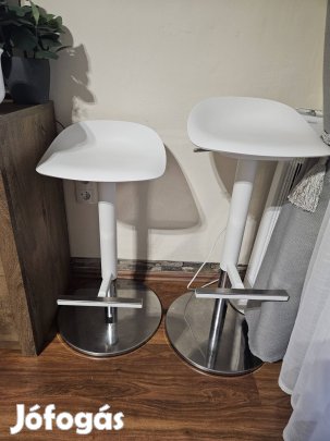 Ikea bárszék újszerű eladó.