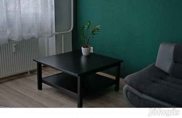 Ikea dohányzó aszta,l tömör fa, 90x90