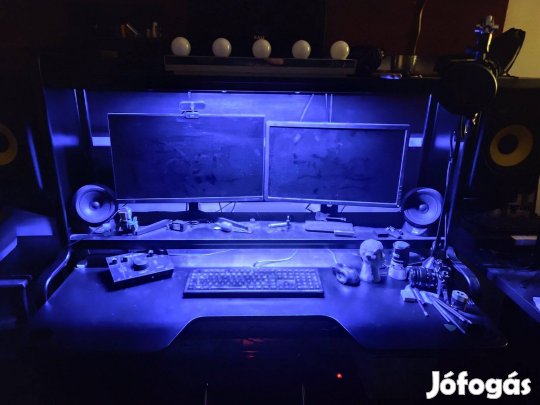 Ikea gamer számítógépasztal 