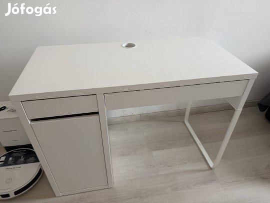 Ikea íróasztal
