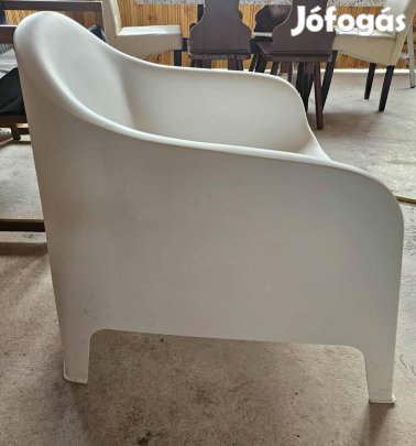 Ikea műanyag fotel