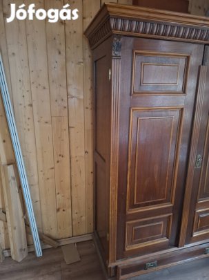 Ikeas és régi szekrény eladó9