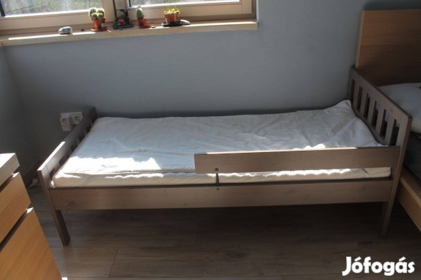 Ikeas gyermekágy keret, ágyrács, matrac és matracvédő