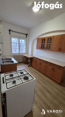 Ikerház építéséhez telek a Kertvárosban