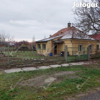 Ikerház építésére alkalmas telek