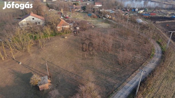 Ilyen méretű telek a Sóderos-tónál? Ritkaság  ne maradjon le róla!