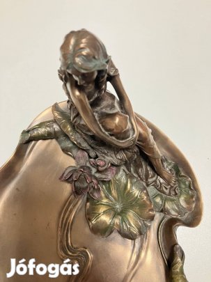 Impozáns Veronese szecessziós asztalidísz