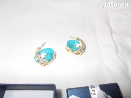 Impozáns méretű Divat fülbevaló cirkon kövekkel -arany hatású-