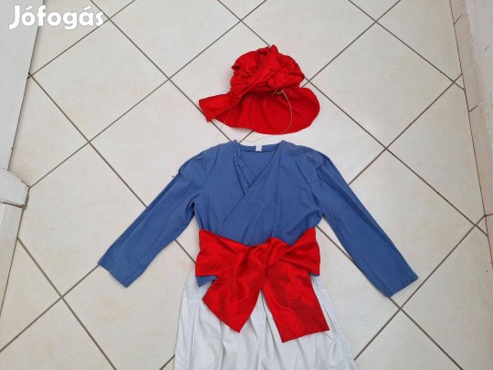 Indiai jelmez iskolásoknak eladó