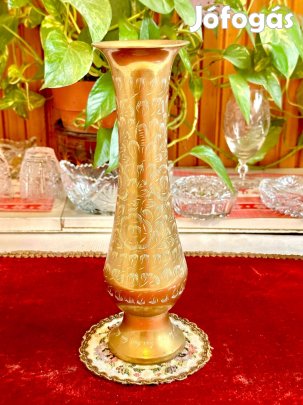 Indiai sárgaréz váza