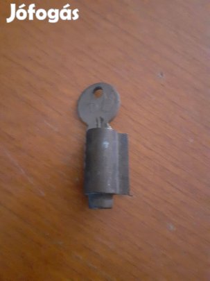 Indító kulcs a zárbetéttel robogóhoz