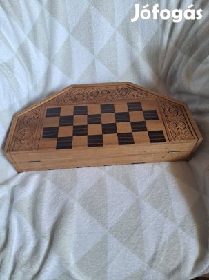 Indonéz látványos, kézzel faragott sakk-készlet