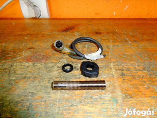 Induktív érzékelő szenzor Pepperl+Fuchs ( 6184 )