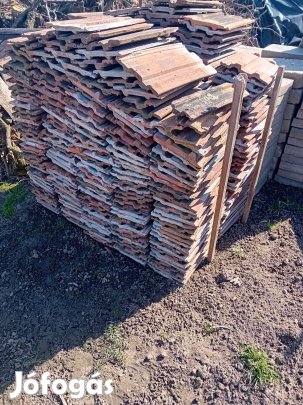Ingyen elvihető 2 fajta tetőcserép